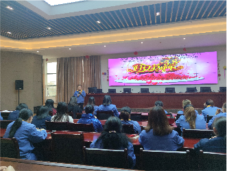 能礦錳業(yè)開展“慶祝‘三·八’國際婦女節(jié)暨‘情系女職工，法在你身邊’普法宣傳活動”