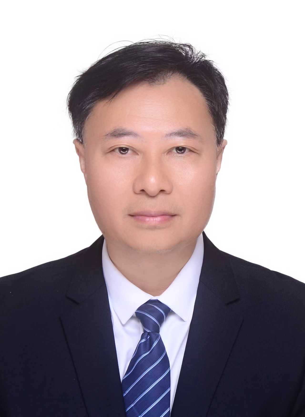 吳曉剛   黨委委員、財務總監