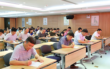 能礦錳業(yè)工會組織職工團(tuán)建活動